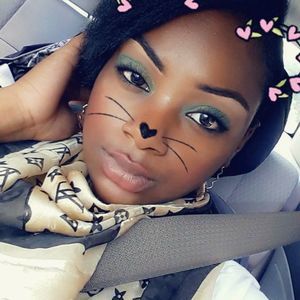 Meet your Posher, Symone